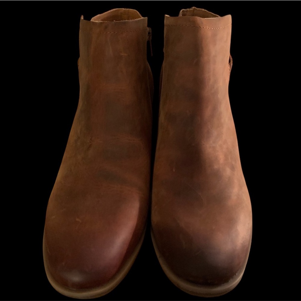 Korks Leather Brown Booties